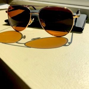 Gold Unisex Aviator Sunglasses 😎
